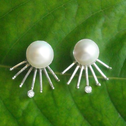 10mm Pearl earrings Freshwater cultured
