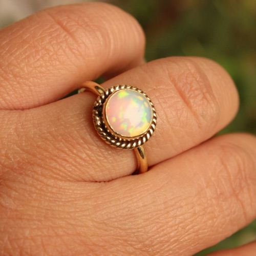 18K Gold Opal ring - Opal Ring - Engagement ring - Wedding ring