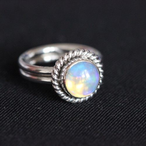 18K white Gold Opal wedding ring - Engagement ring - Gift for her