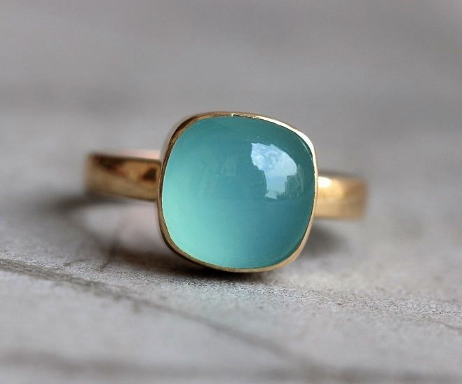 18k Gold Aqua Chalcedony ring