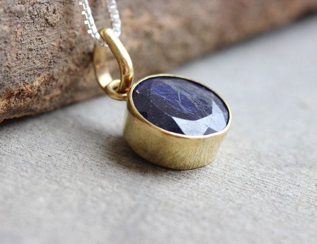 18k gold sapphire pendant necklace - Round blue precious stone pendant