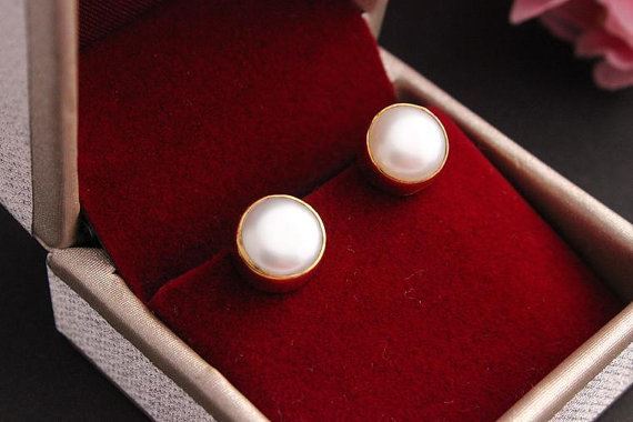 22k Gold Pearl Stud Earrings