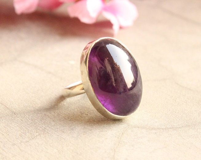 Amethyst ring Cabochon ring Bezel