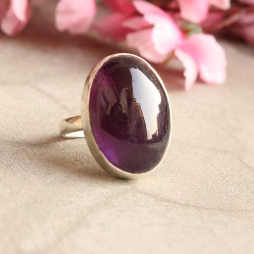 Amethyst ring, Cabochon ring, Silver purple gemstone ring