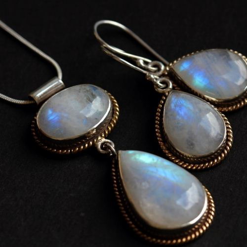 Artisan Statement Moonstone pendant - Dual tone 18k Gold Silver 