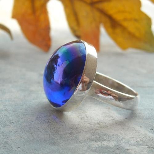 Blue vintage cab ring, Sapphire color glass silver ring