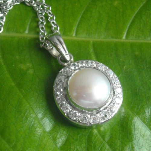 Bridal Pearl Pendant wedding jewellery