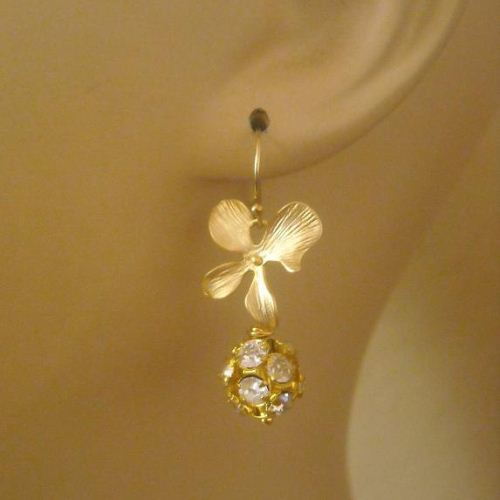 Bridal earrings, Gold earrings, Bridal jewelry, Swarovski crystal earrings, Wedding jewelry, bridesmaids gift