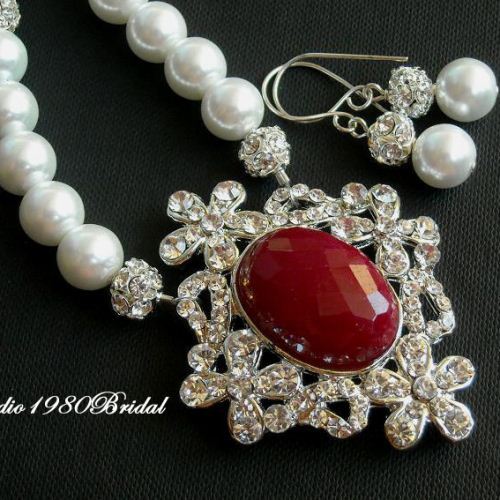 Bridal necklace earrings Pearl necklace