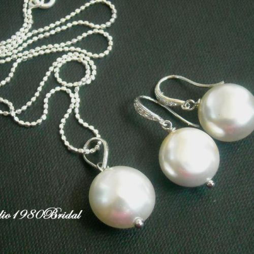 Pearl earrings in sterling silver, Bridal gift ideas