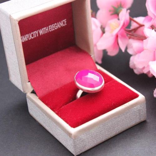 Fuschia Pink ring - Pink chalcedony ring - Sterling silver oval ring