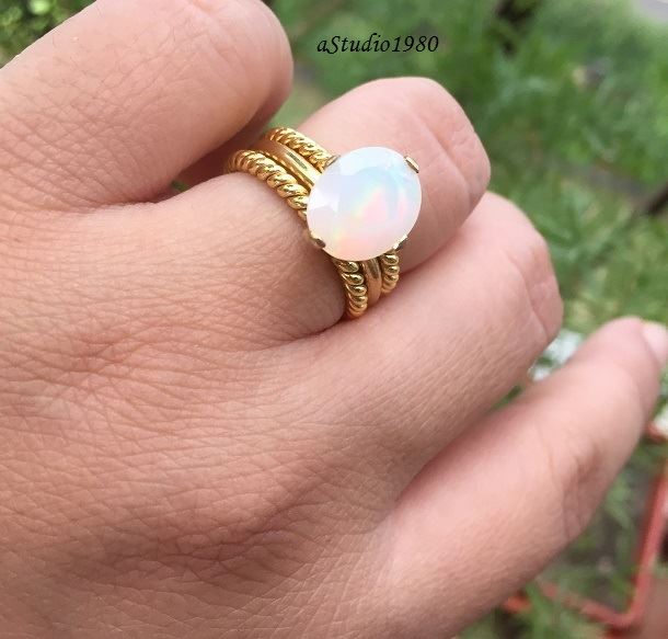 Gold Opal wedding ring for