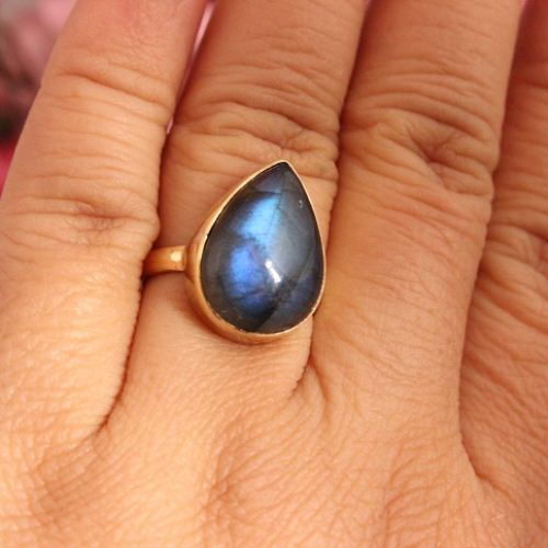 Gold Ring Labradorite ring 18k