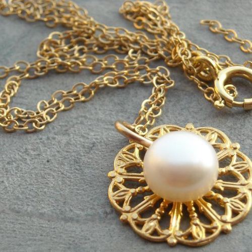Gold Vintage filigree necklace