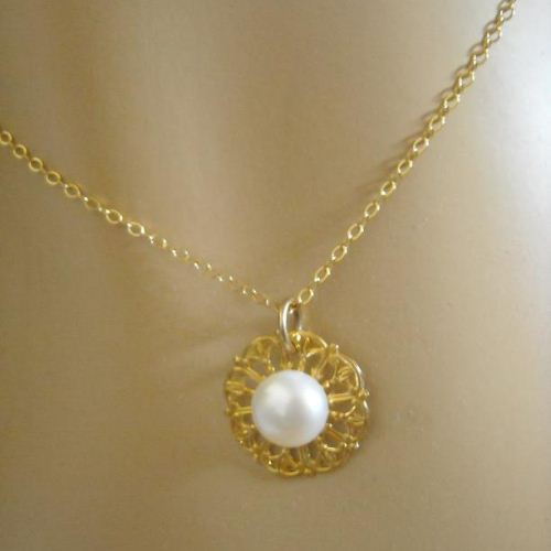 Gold Vintage filigree necklace - bridal necklace - Pearl necklace - Pendant necklace