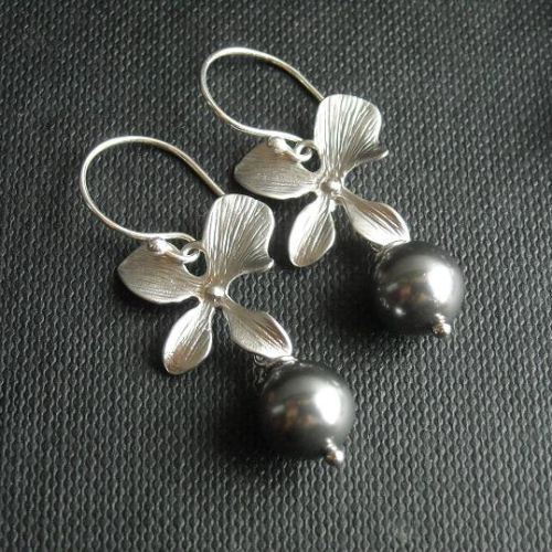 Gray pearl necklace - bridal necklace - wedding jewelry - bridmaids necklace - Swarovski crystal pearl