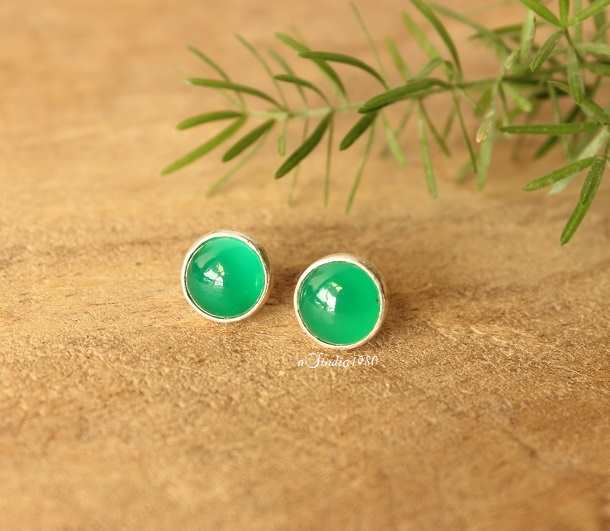 Green ONYX stud earrings, green earrings, Silver ear studs