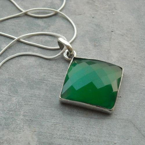 Green chalcedony pendant chain, Faceted square silver pendant
