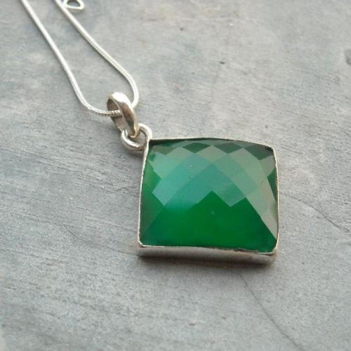 Green chalcedony pendant chain, Faceted square silver pendant