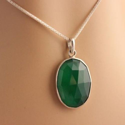 Green onyx pendant - Green pendant necklace - Oval bezel set pendants