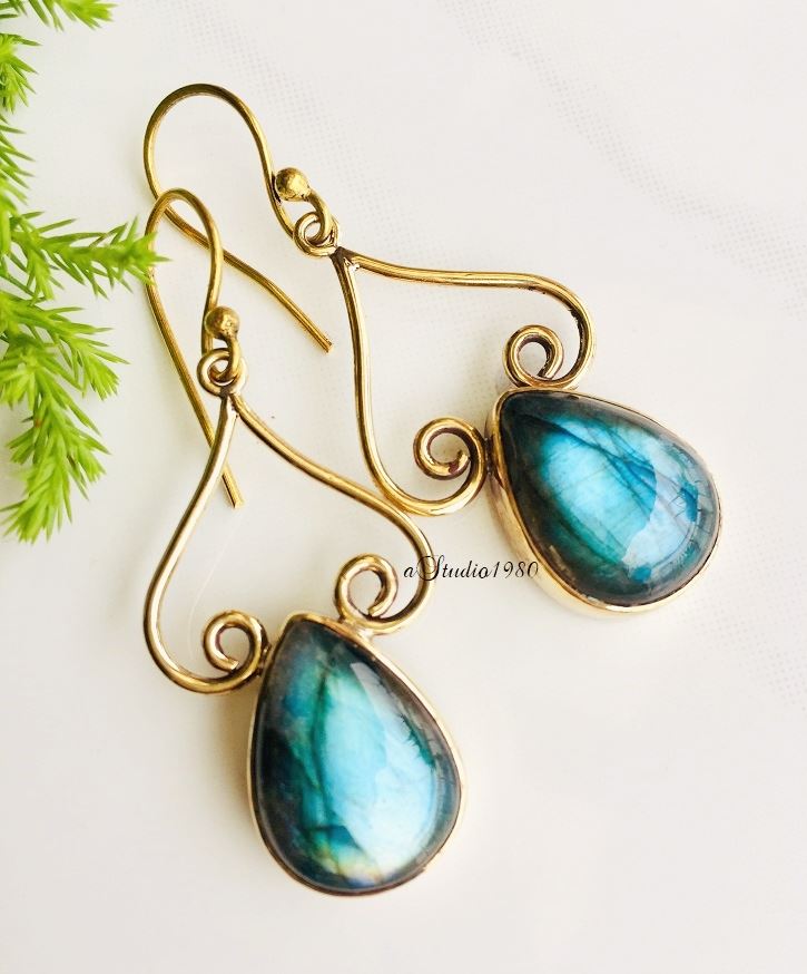 Labradorite gold earrings -14k yellow gold earring - labradorite