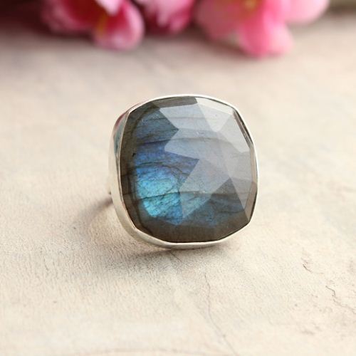 Natural Labradorite Ring Bold cushion