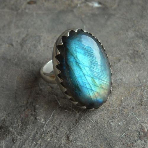 Natural Labradorite Ring - Oval Labradorite ring - Silver Artisan ring