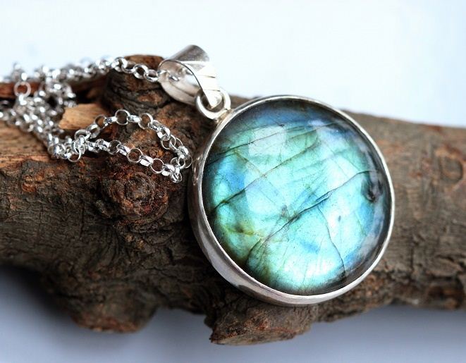 Natural Labradorite pendant necklace - Labradorite silver pendant