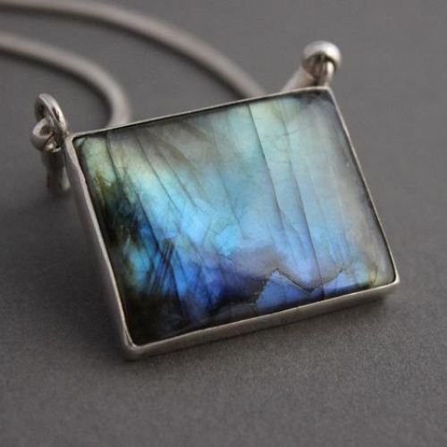 Natural labradorite pendant chain fire