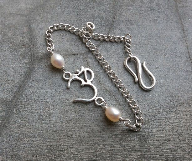 OM pearl Bracelet bracelet artisan