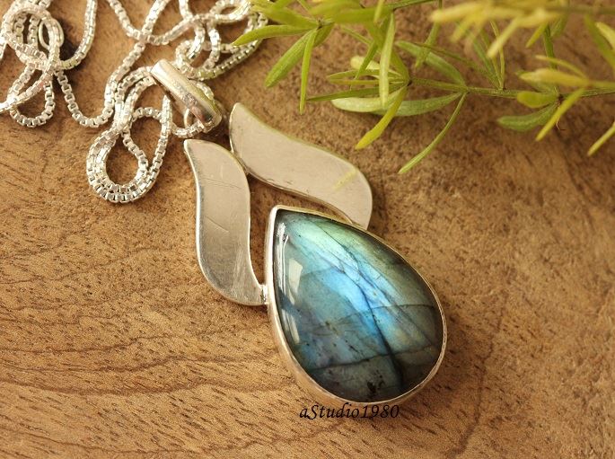 OOAK labradorite pendant necklace - Gemstone silver pendant