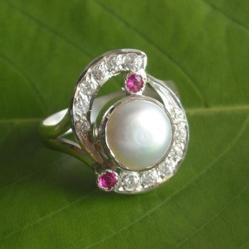 Pearl and ruby ring Sterling