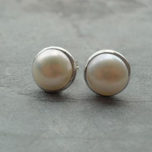 Pearl earrings stud earrings 8mm