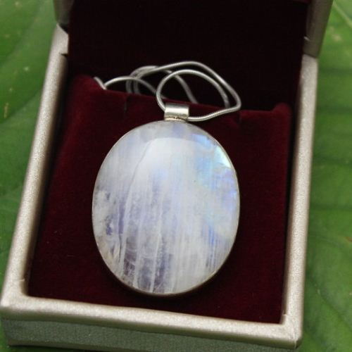 Rainbow Moonstone pendant necklace - Oval silver pendant