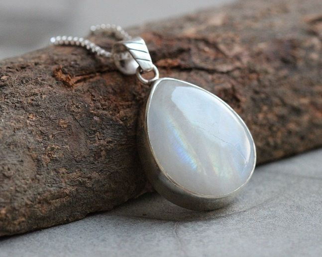 Natural rainbow moonstone pendant necklace