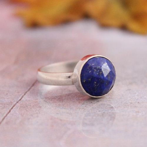 Round faceted lapis lazuli ring