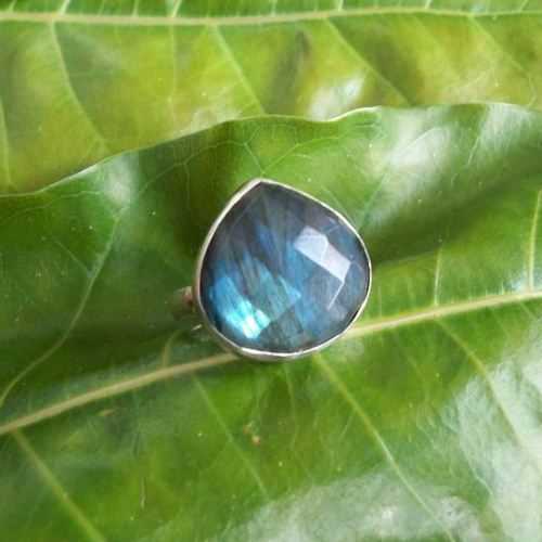 Silver Labradorite Rings Faceted gemstone