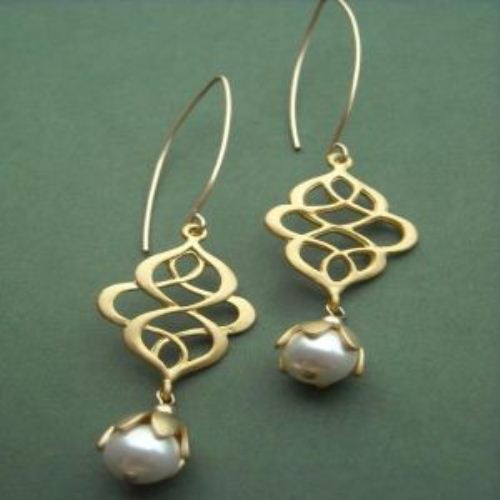 Wedding day bridal swarovski crystal gold pearl earrings